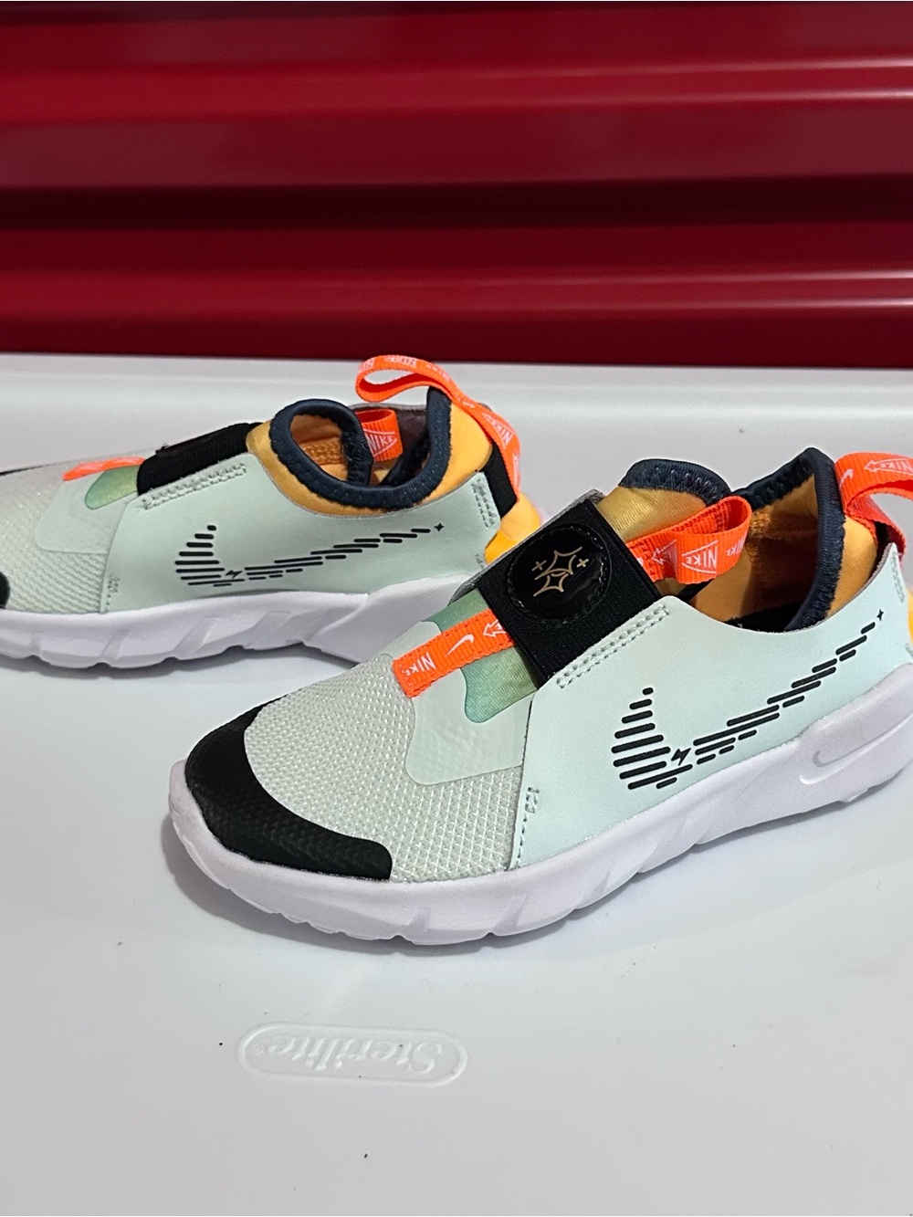 12C Nike Flex Runner 2 kids' sneakers "Barely Green"